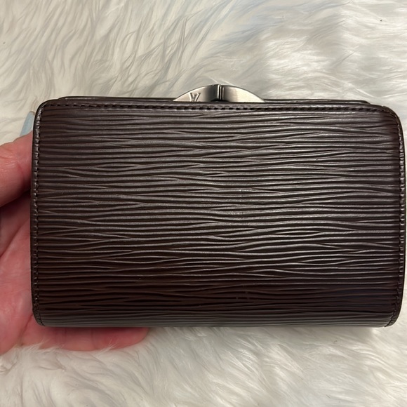 Authentic Louis Vuitton Vernis brown wallet - Picture 5 of 16